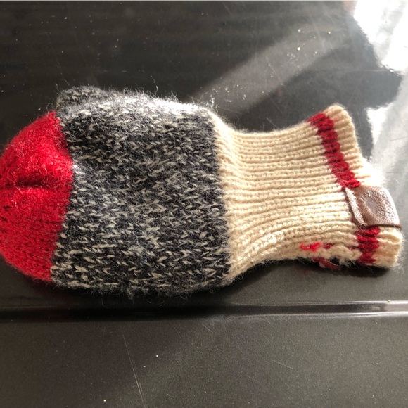 EEUC Baby Roots Cabin Mitts - Picture 3 of 7